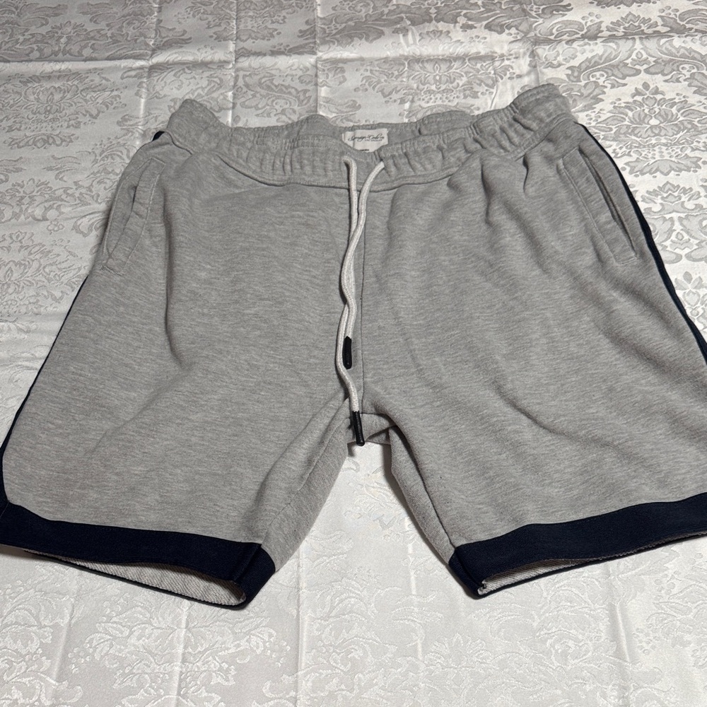 Sovereign Code Light Gray Athletic Shorts with Dark Trim size L